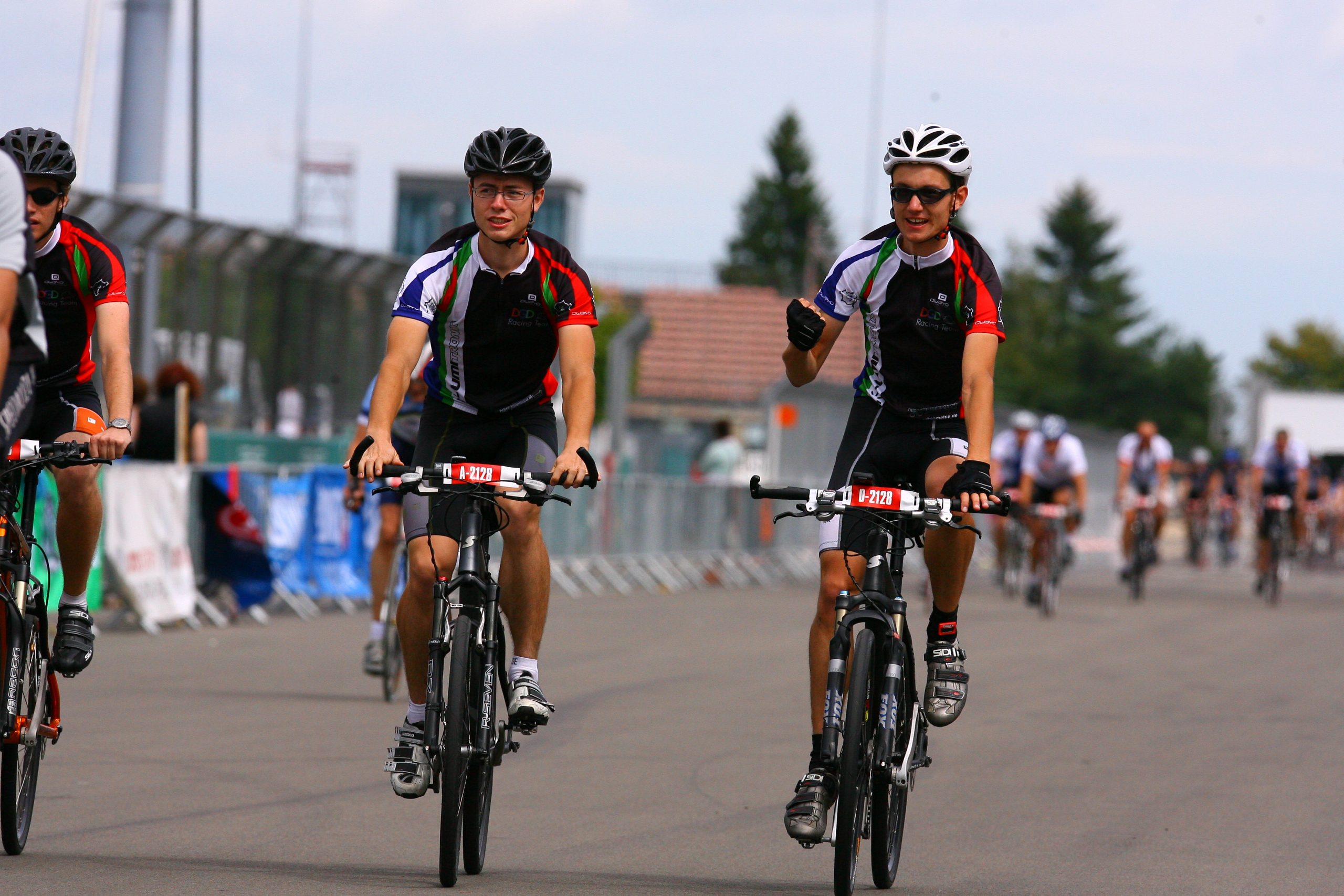 2010_08_22_13_32-002