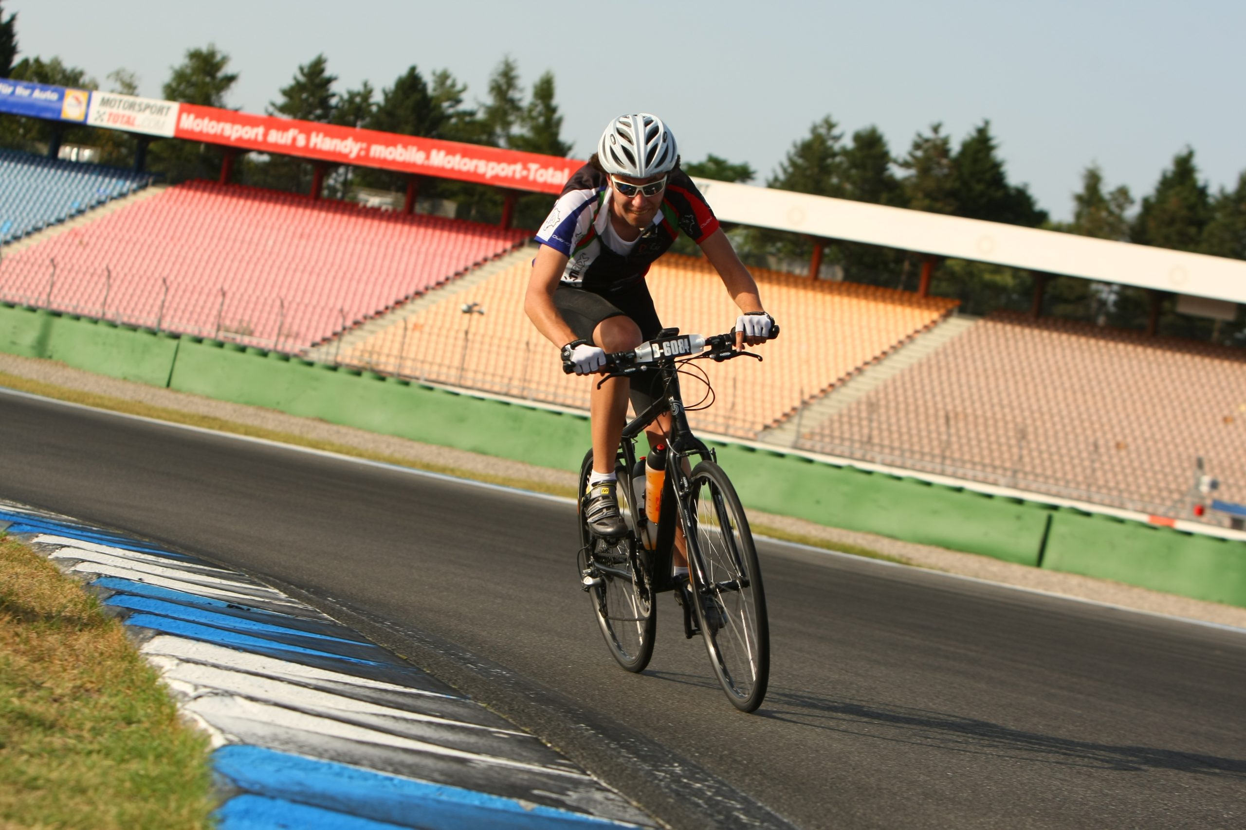 08_15_sportograf-10747314